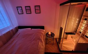 Hermes Sauna Jacuzzi